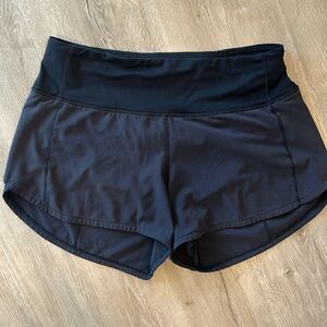 LULULEMON SPEED UP SHORT MIDRISE. Size 4